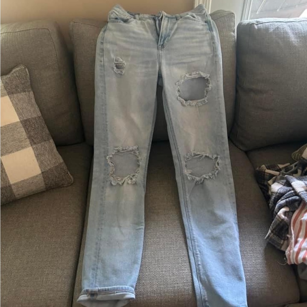 American eagle jeans!